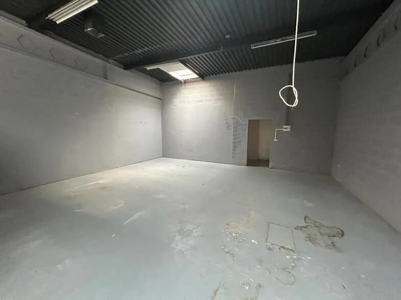 Zone Industrielle Prairie, Villebon-sur-Yvette à louer - Photo intérieure – Image 1 sur 4