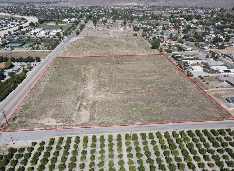 44063 Mark Ct, Hemet, CA à vendre - Photo principale – Image 1 sur 20