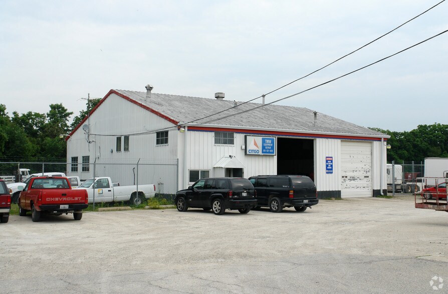 1217 Channahon Rd, Rockdale, IL à louer - Photo principale – Image 3 sur 9