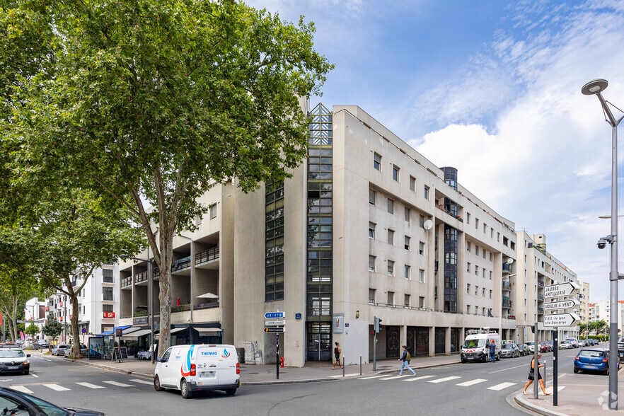 202-204 Rue Marcel Mérieux, Lyon à louer - Photo principale – Image 1 sur 25