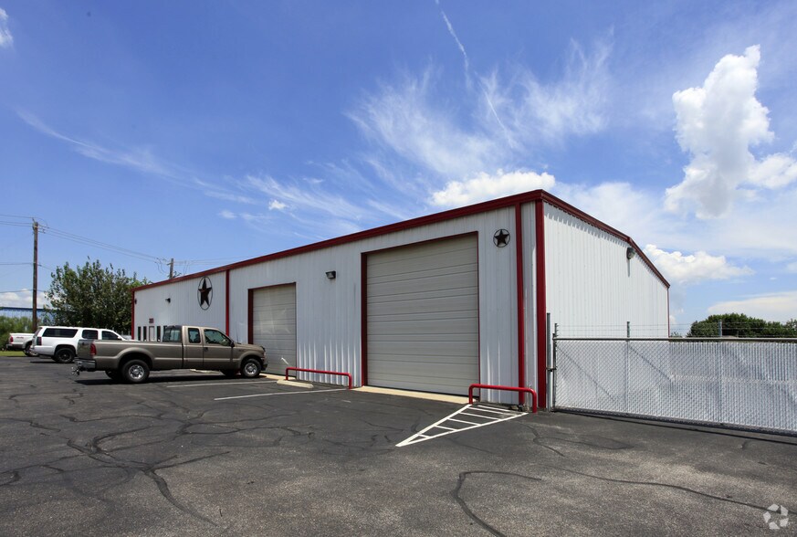 2301 Underwood Rd, La Porte, TX à louer - Photo de l’immeuble – Image 3 sur 4