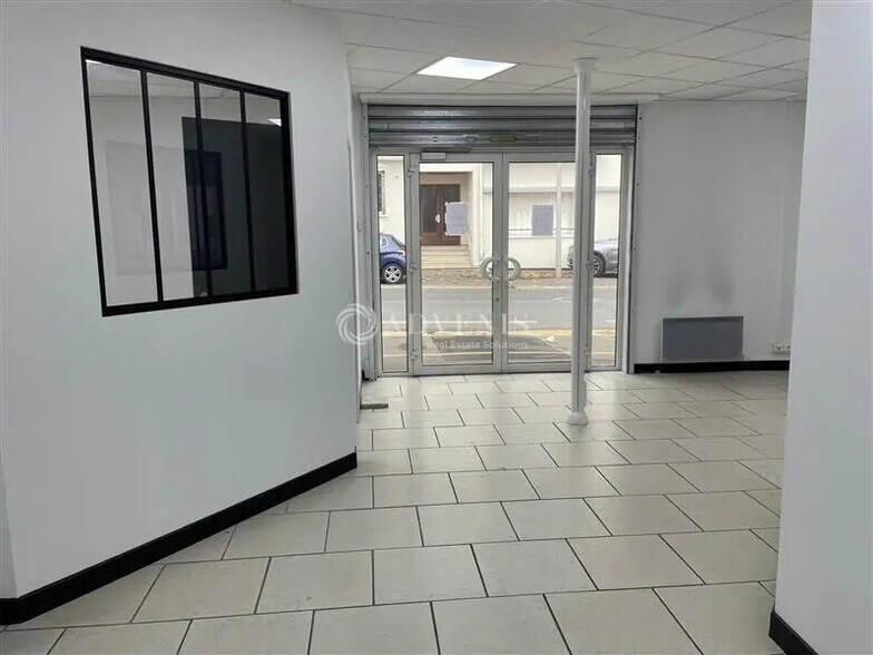 Bureau dans Bourges à louer - Photo de l’immeuble – Image 2 sur 7