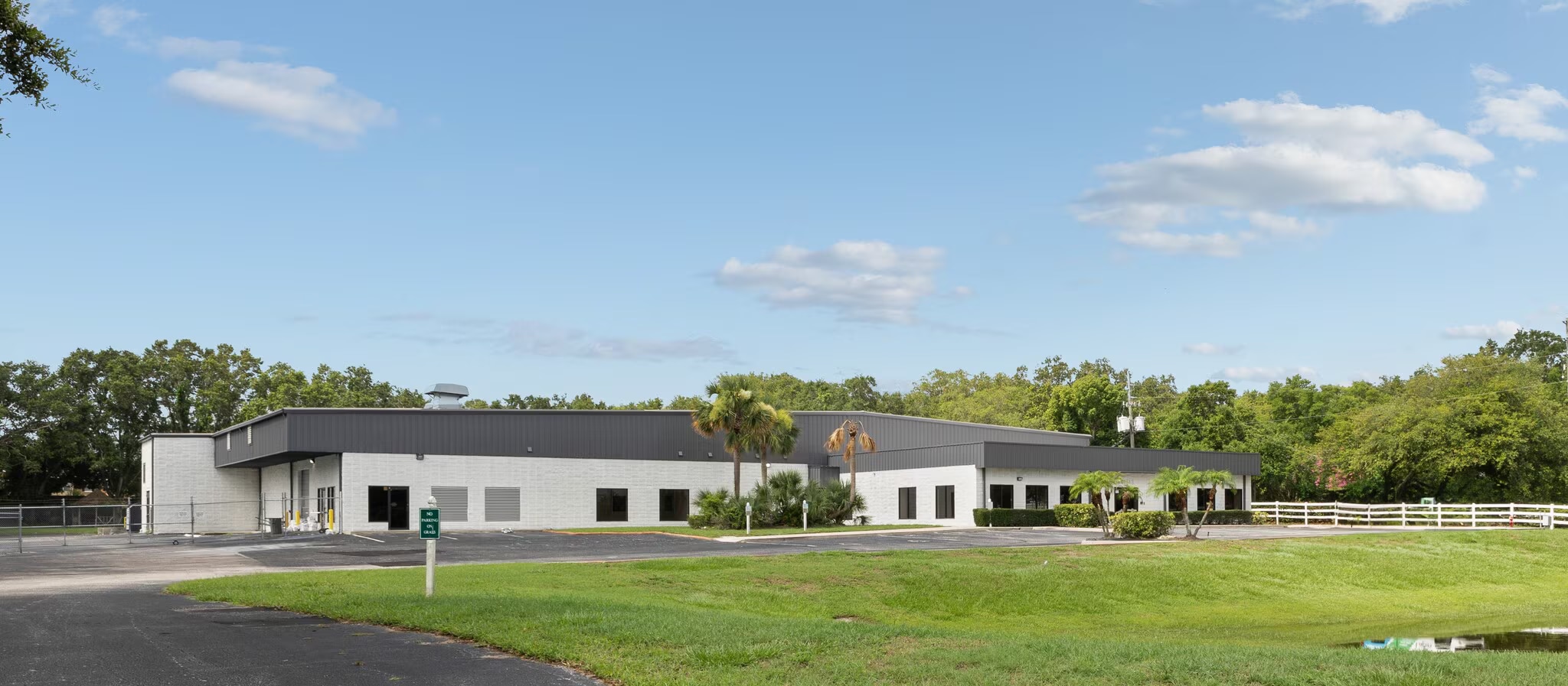 14748 W Colonial Dr, Winter Garden, FL à louer Photo intérieure– Image 1 sur 8