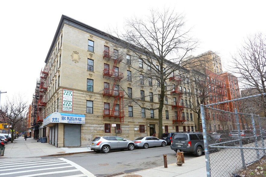 HP Plaza Portfolio portefeuille de 9 biens à vendre sur LoopNet.fr - Photo principale – Image 3 sur 8