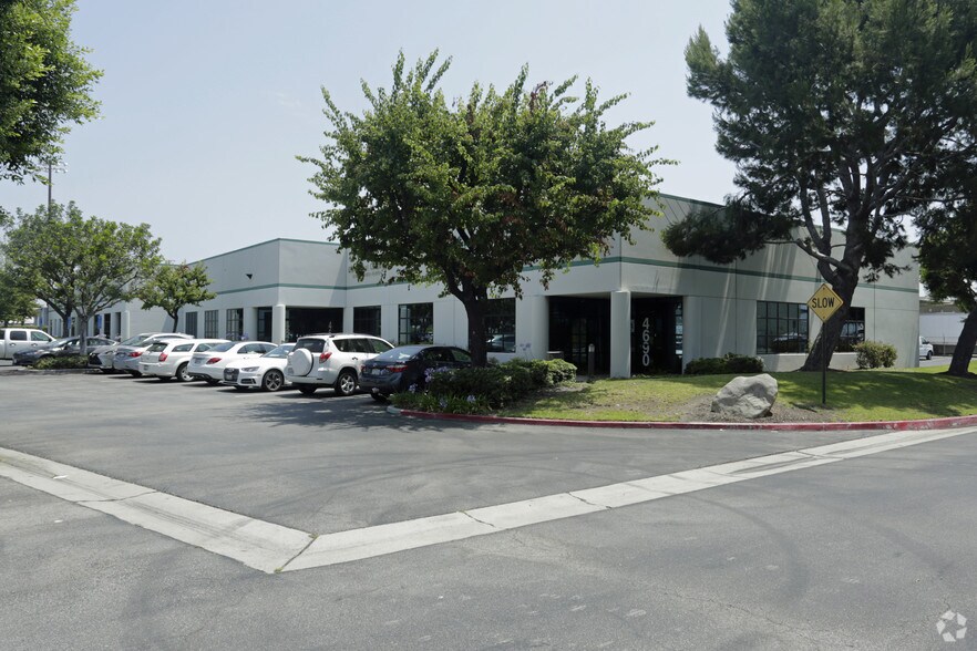 4650-4690 S Eastern Ave, Commerce, CA à louer - Photo principale – Image 1 sur 2