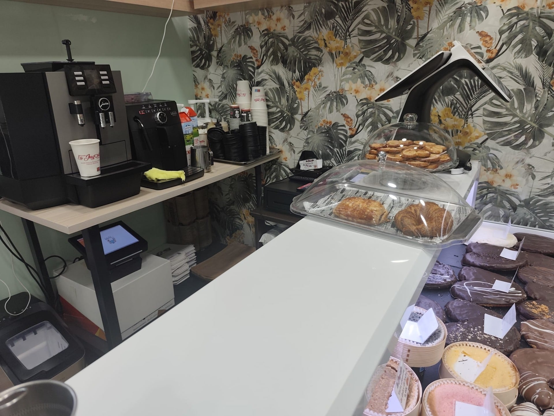 Local commercial dans Madrid, Madrid à louer Photo intérieure– Image 1 sur 2