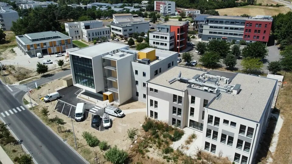Bureau dans Avignon à vendre - Photo de l’immeuble – Image 3 sur 12