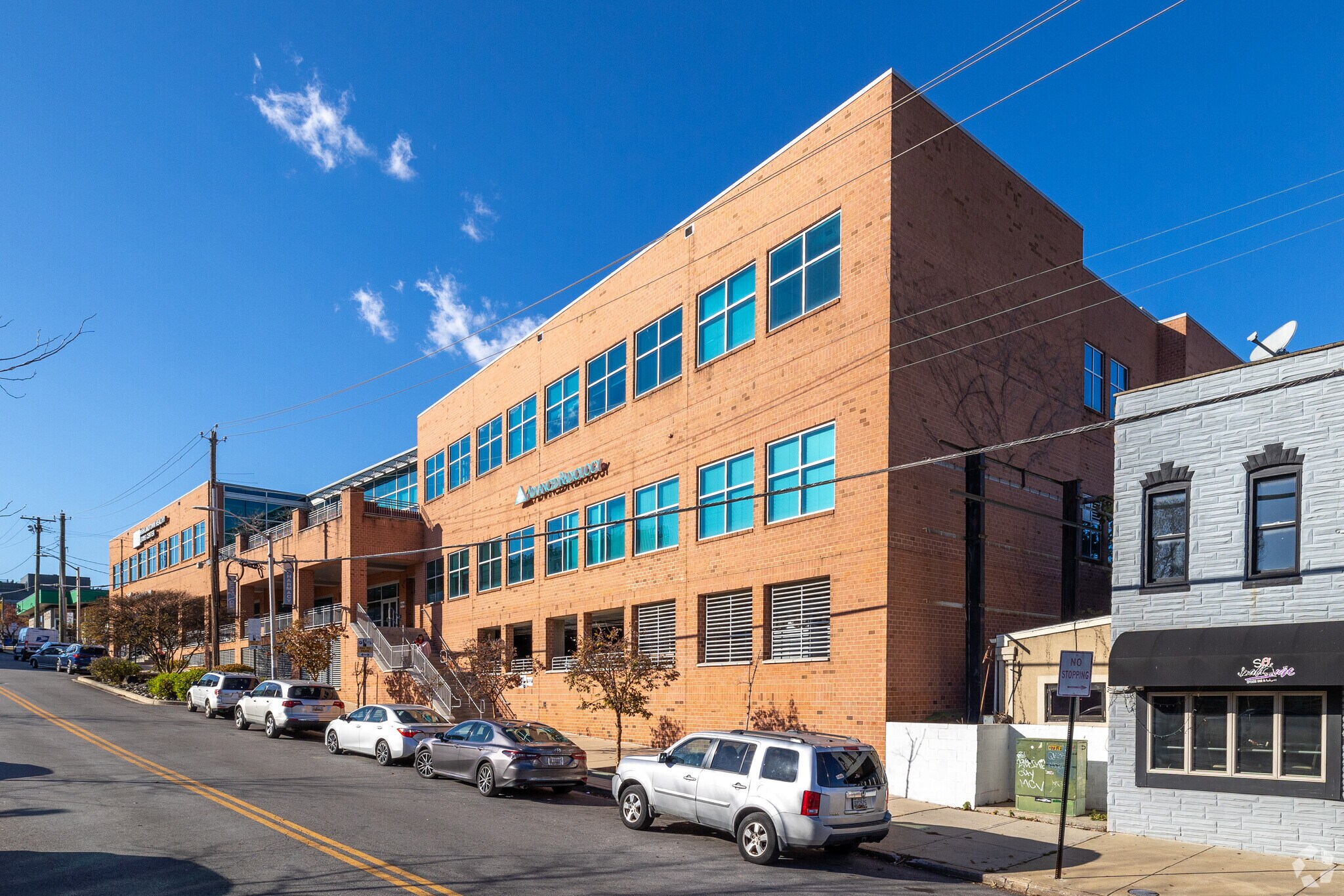 3700 Fleet St, Baltimore, MD à louer Photo principale– Image 1 sur 5