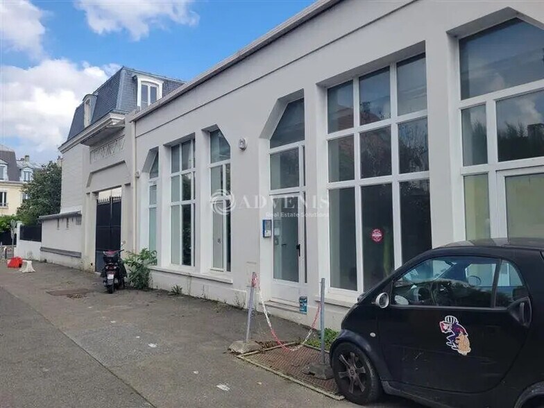 Bureau dans Colombes à louer - Photo de l’immeuble – Image 2 sur 5