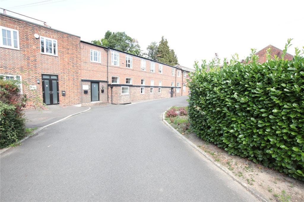 Felcourt Rd, East Grinstead à louer Photo de l’immeuble– Image 1 sur 6
