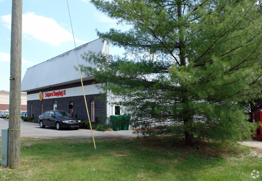 3657 Teays Valley Rd, Hurricane, WV à louer - Photo de l’immeuble – Image 2 sur 11