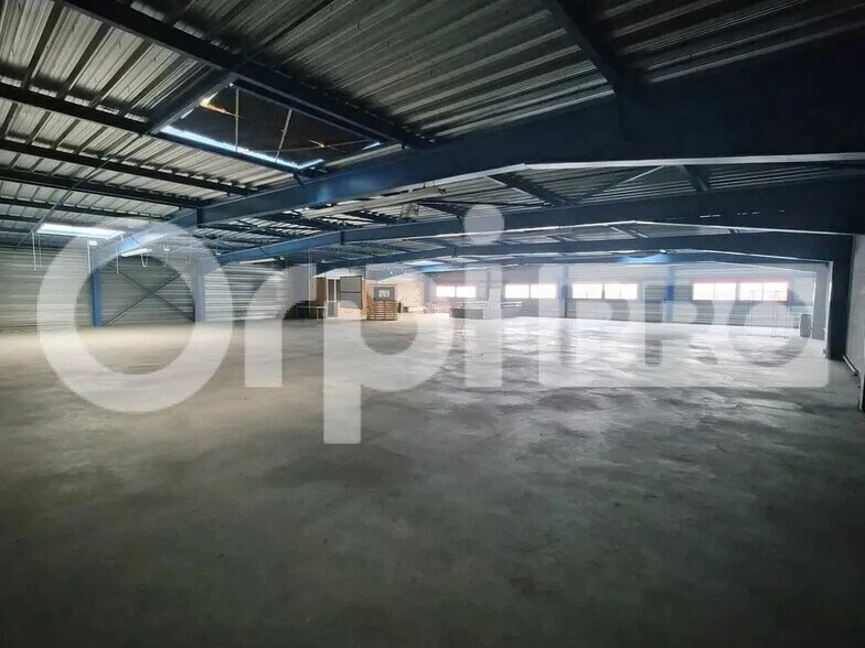 Local d’activités dans Reims à louer - Photo intérieure – Image 3 sur 12