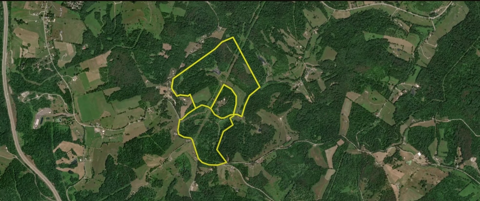 192 Muddy Creek Rd, Waynesburg, PA à vendre - Aérien – Image 1 sur 1
