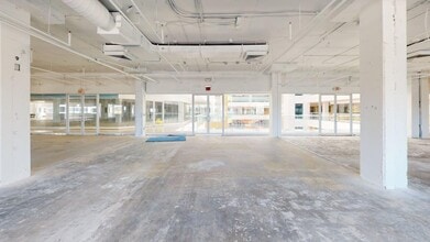 1855 Griffin Rd, Dania Beach, FL à louer Photo intérieure– Image 1 sur 4