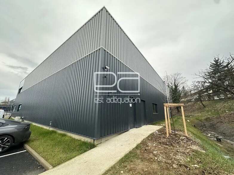 Local d'activités dans Vandoeuvre-les-Nancy à vendre - Photo de l’immeuble – Image 3 sur 11