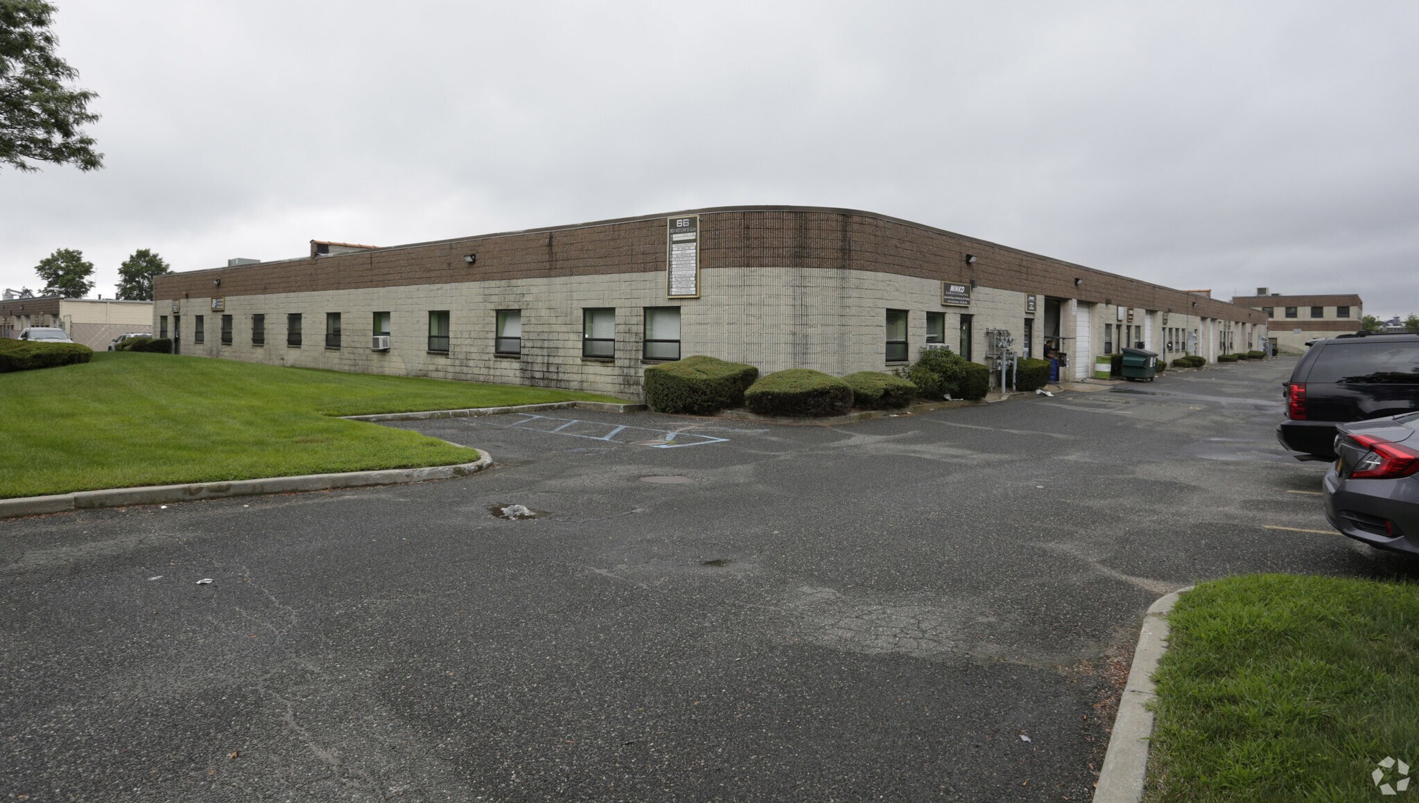 66 S 2nd St, Bay Shore, NY à louer Photo principale– Image 1 sur 6