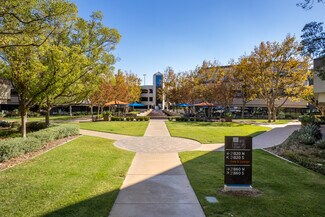 Plus de détails pour 21820 Burbank Blvd, Woodland Hills, CA - Bureau, Bureau/Médical à louer