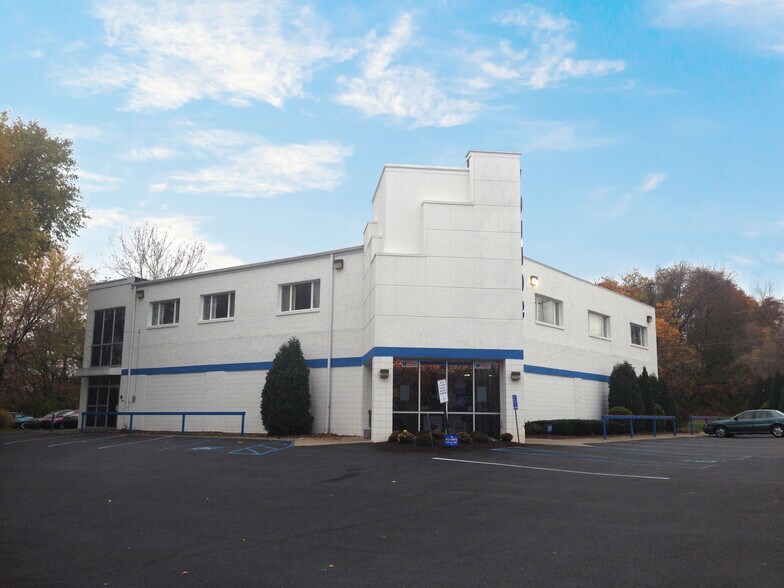 3708 Freemansburg Ave, Bethlehem, PA à vendre - Photo de l’immeuble – Image 3 sur 15