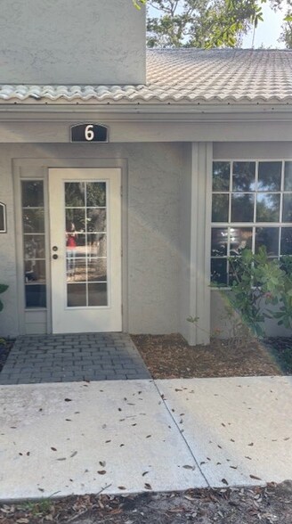 1515 Tamiami Trl S, Venice, FL à vendre - Photo de l’immeuble – Image 2 sur 13