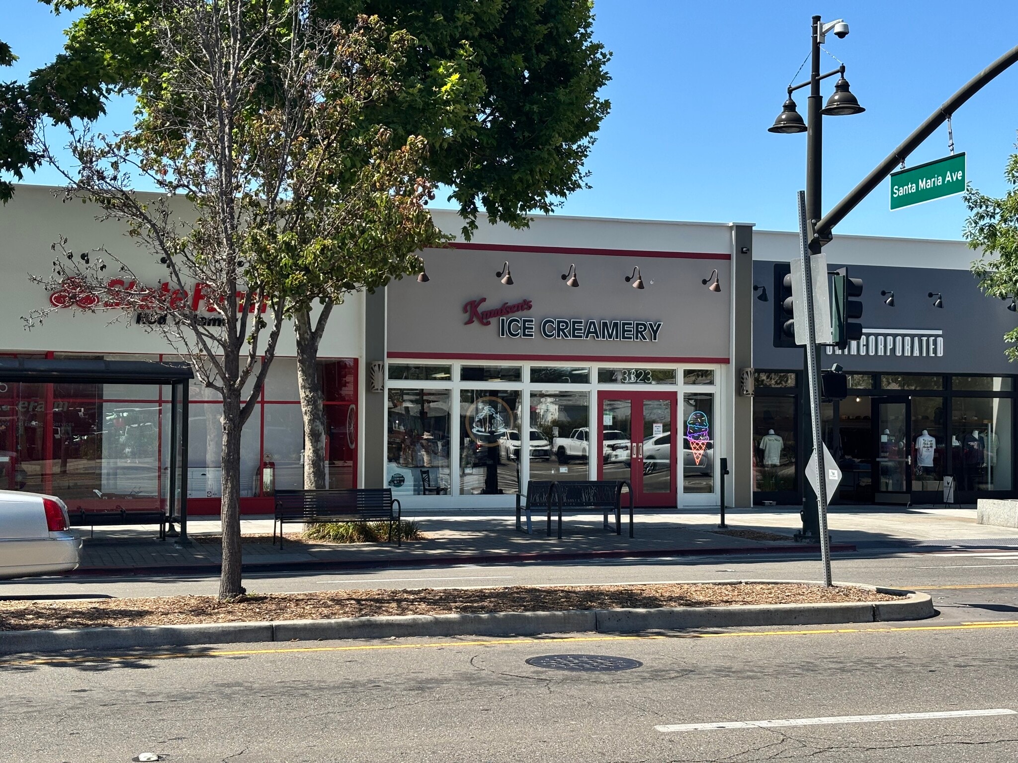 3331 Castro Valley Blvd, Castro Valley, CA à louer Photo de l’immeuble– Image 1 sur 4