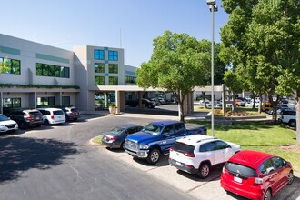 9800 Goethe Rd, Sacramento, CA à louer Photo intérieure– Image 2 sur 4