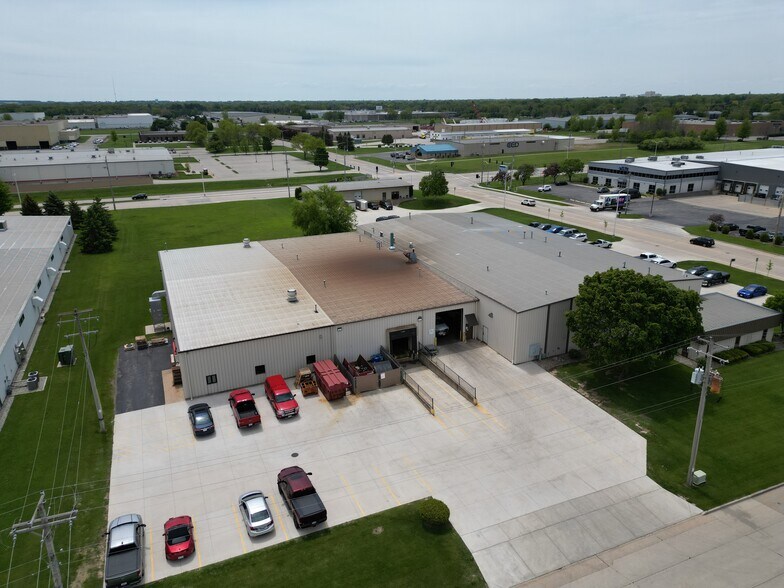 2820 N Roemer Rd, Appleton, WI à vendre - Photo de l’immeuble – Image 2 sur 16