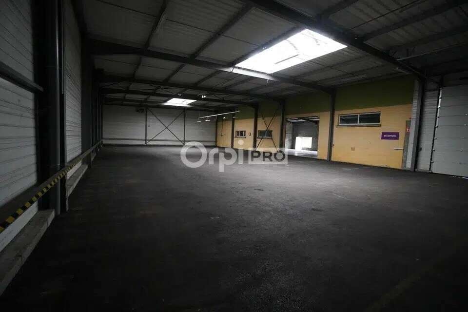 Local d’activités dans Dole à louer Photo de l’immeuble– Image 1 sur 8