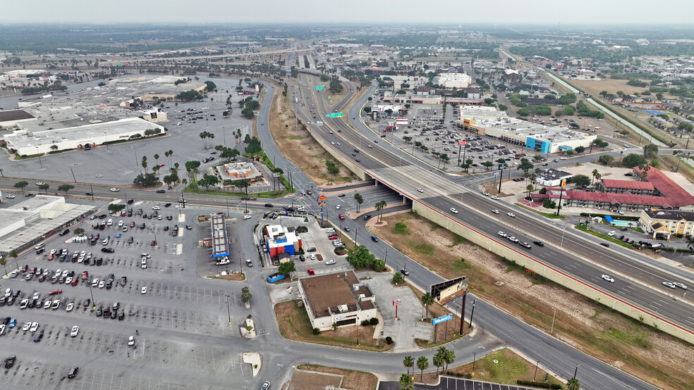 1106 S Expressway 83, Harlingen, TX à vendre - Photo de l’immeuble – Image 2 sur 2