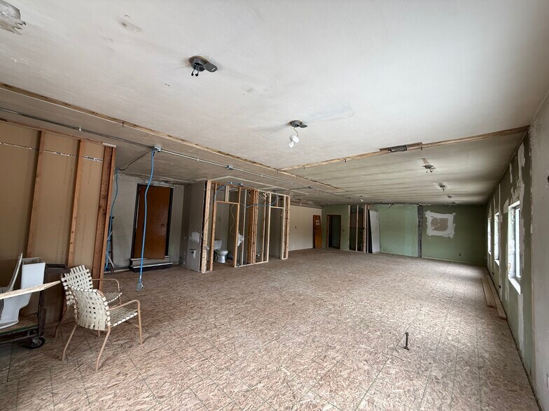 10906-10910 US 24, Fort Wayne, IN à louer - Photo de l’immeuble – Image 3 sur 7