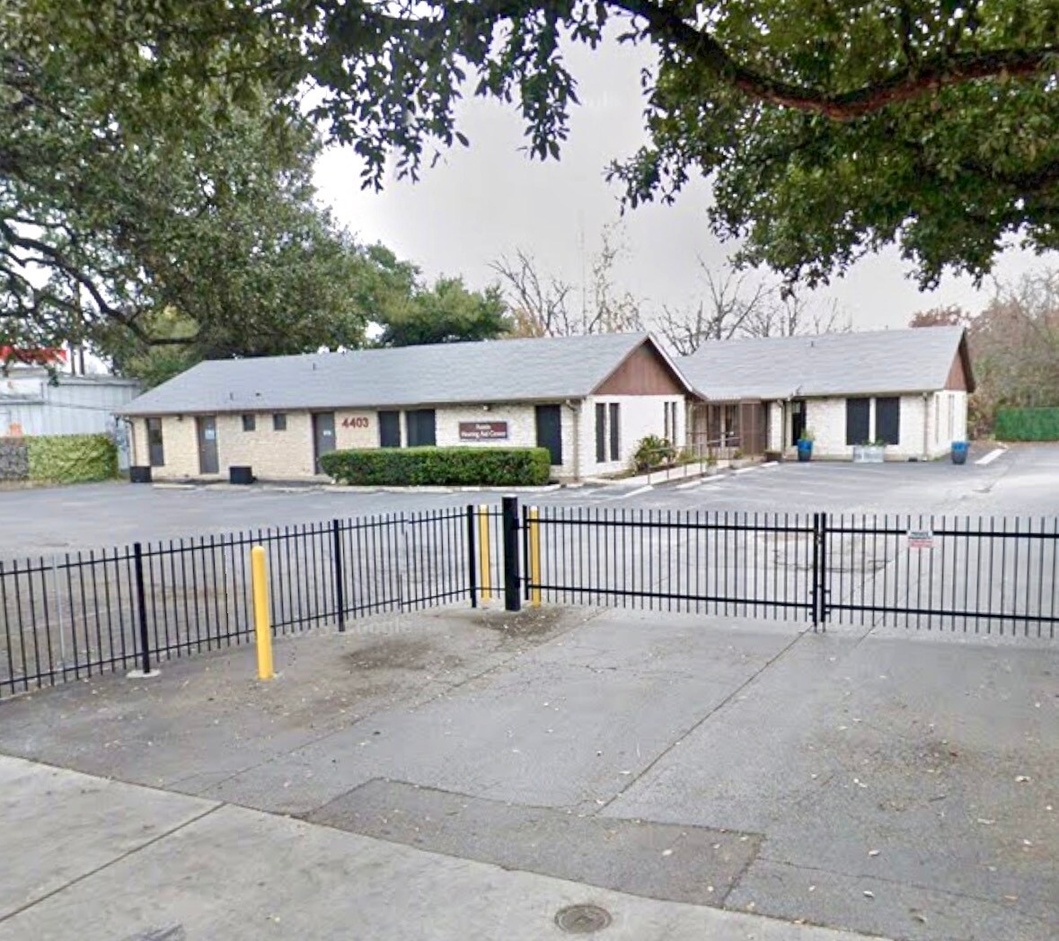4403 Menchaca Rd, Austin, TX à vendre Photo de l’immeuble– Image 1 sur 2