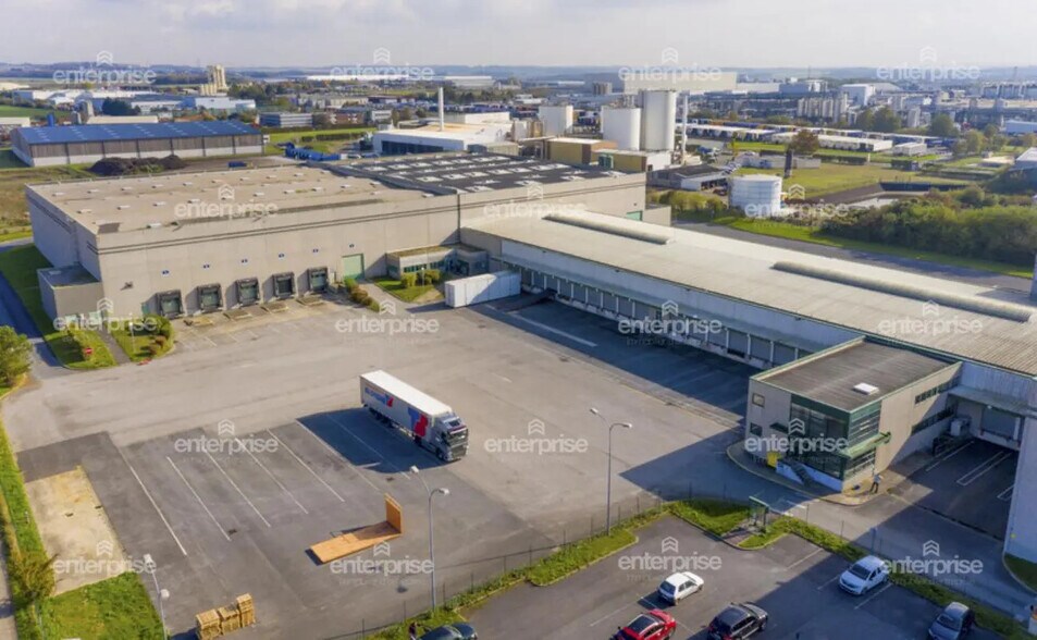 Industriel/Logistique dans Amiens à louer - Photo de l’immeuble – Image 3 sur 8
