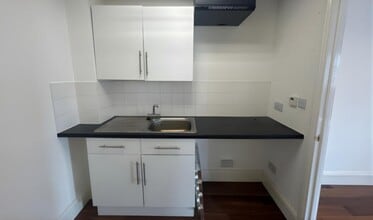 Spearfish Rd, Southampton à louer Photo intérieure– Image 2 sur 2