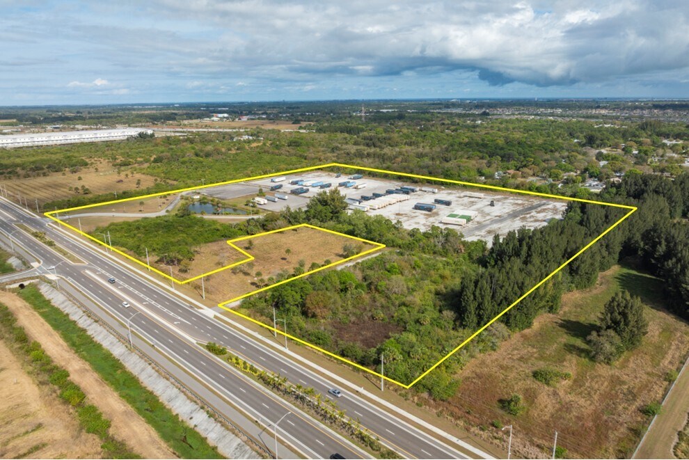 1750 S Kings Hwy, Fort Pierce, FL à vendre Photo principale– Image 1 sur 9