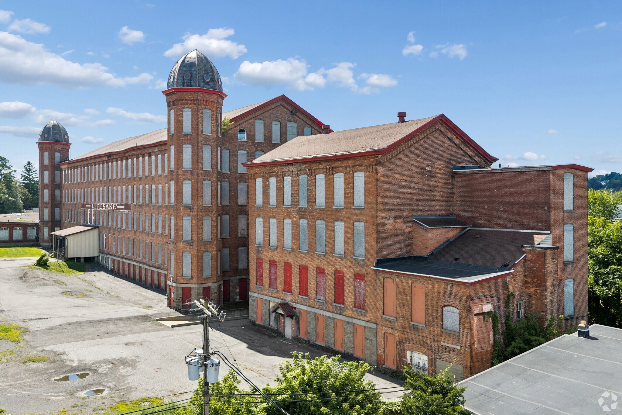 Large-Scale Industrial or Redevelopment portefeuille de 3 biens à vendre sur LoopNet.fr Photo de l’immeuble– Image 1 sur 44