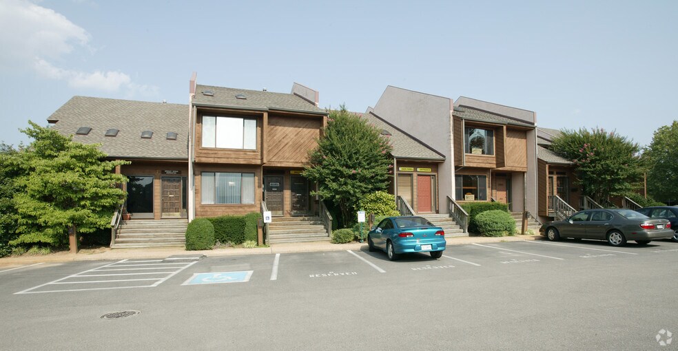 400 Southlake Blvd, Richmond, VA à louer - Photo de l’immeuble – Image 2 sur 29