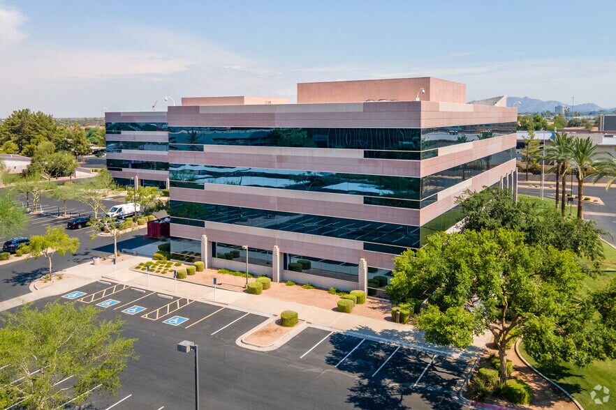 444 N 44th St, Phoenix, AZ à vendre - Photo de l’immeuble – Image 3 sur 11