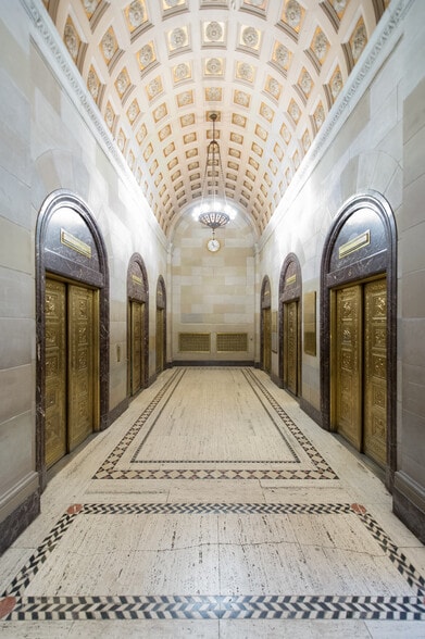 360 Rue Saint-Jacques, Montréal, QC à louer - Photo intérieure – Image 1 sur 5