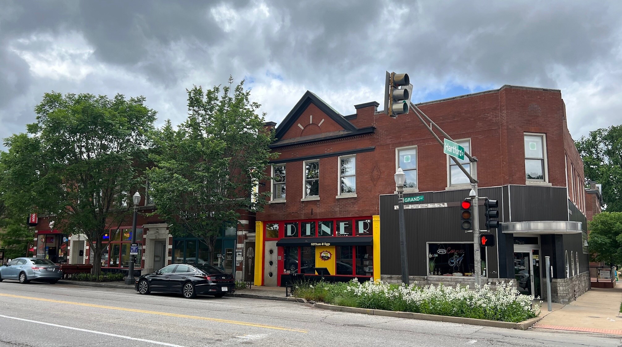 3137-3145 S Grand Blvd, Saint Louis, MO à louer Photo de l’immeuble– Image 1 sur 3