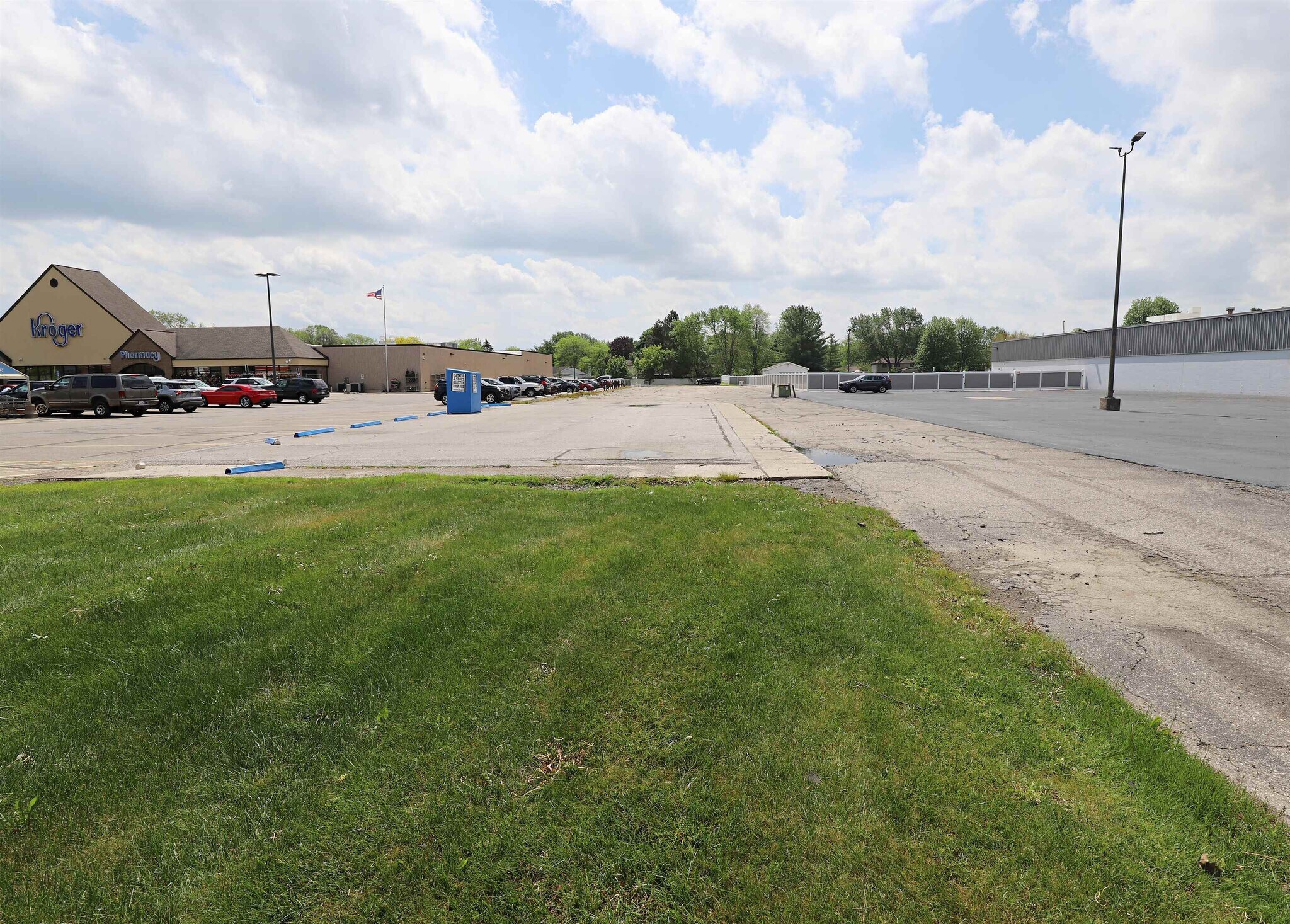 1524 E Pierson Rd, Flushing, MI à vendre Photo principale– Image 1 sur 2