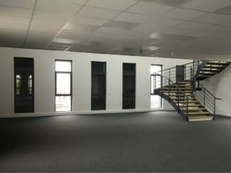 Plus de détails pour Bureau, Local d'activités à louer