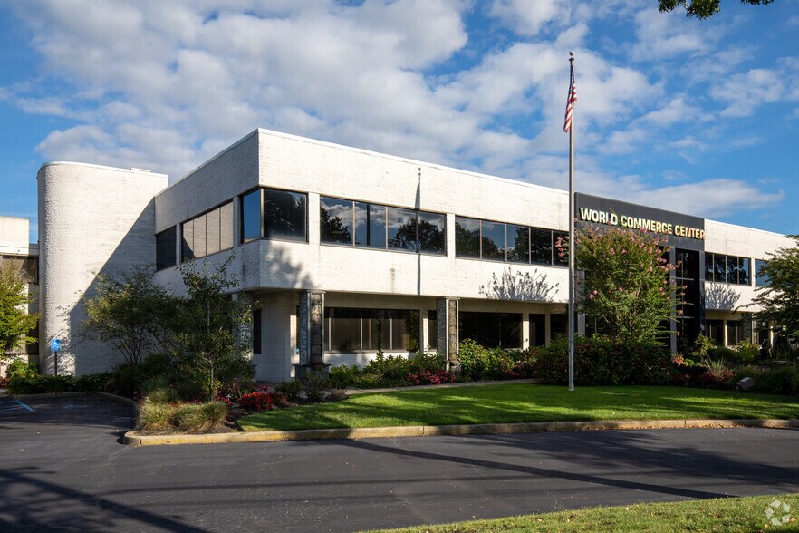 525 Broadhollow Rd, Melville, NY à louer - Photo de l’immeuble – Image 3 sur 4