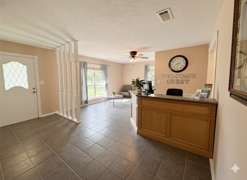 15331 Lake Lamond Rd, Conroe, TX à louer - Photo de l’immeuble – Image 3 sur 29