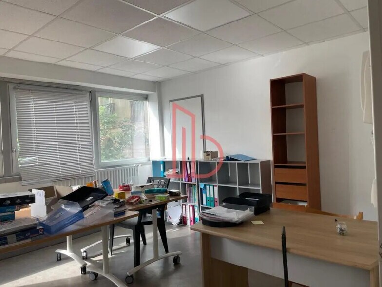 Bureau dans Bordeaux à louer - Photo de l’immeuble – Image 2 sur 9