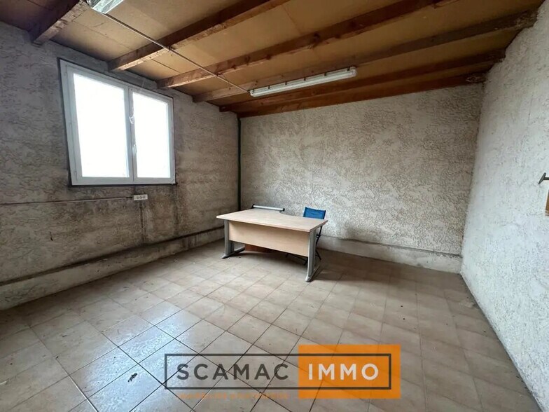 Industriel/Logistique dans Gignac-la-Nerthe à louer - Photo intérieure – Image 2 sur 4