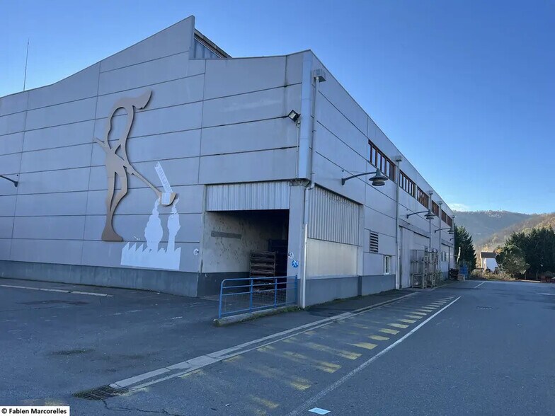 Industriel/Logistique dans Decazeville à louer - Photo de l’immeuble – Image 3 sur 4