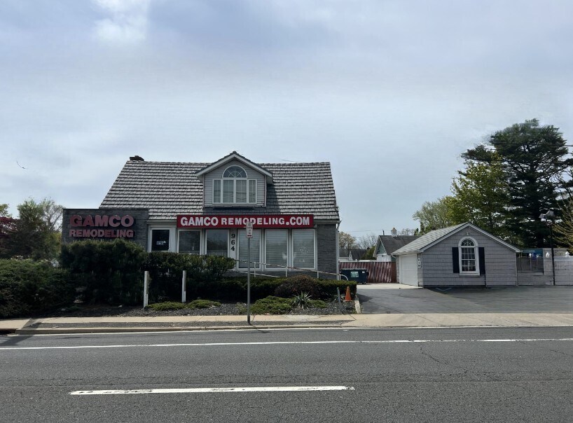 964 Sunrise Hwy, West Babylon, NY à vendre Photo de l’immeuble– Image 1 sur 9