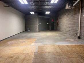 2095 Stonington Ave, Hoffman Estates, IL à louer Photo intérieure– Image 2 sur 3