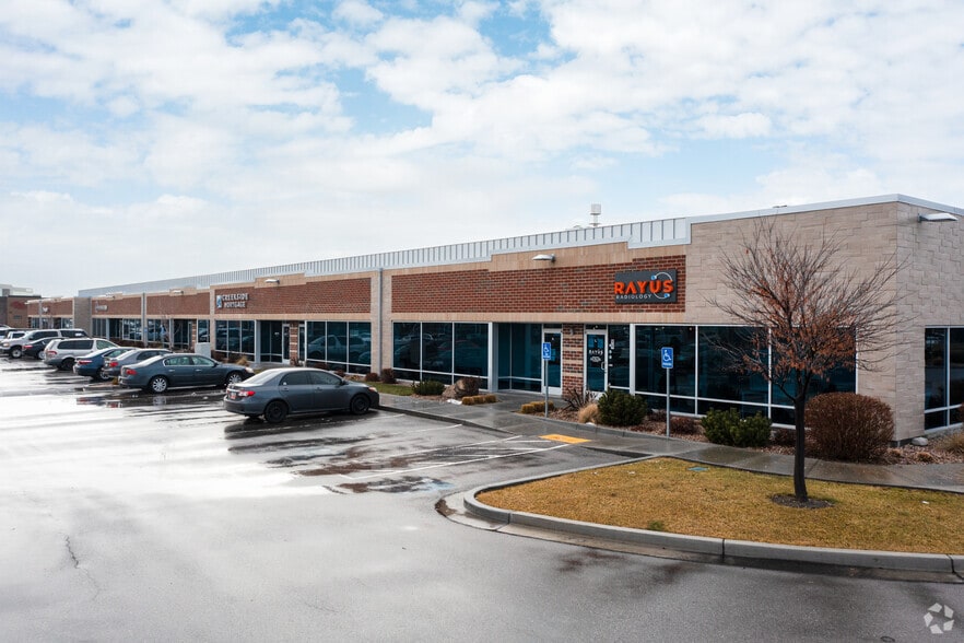 1982 W Pleasant Grove Blvd, Pleasant Grove, UT à louer - Photo principale – Image 1 sur 8