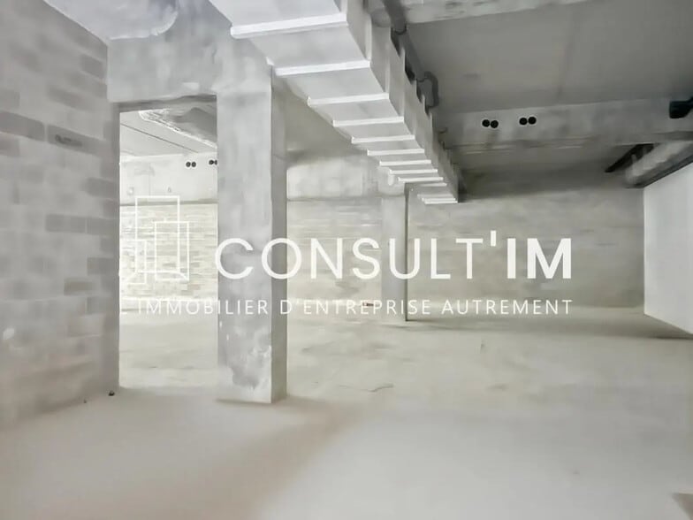 Local commercial dans Ville-d'Avray à louer - Photo de l’immeuble – Image 3 sur 19