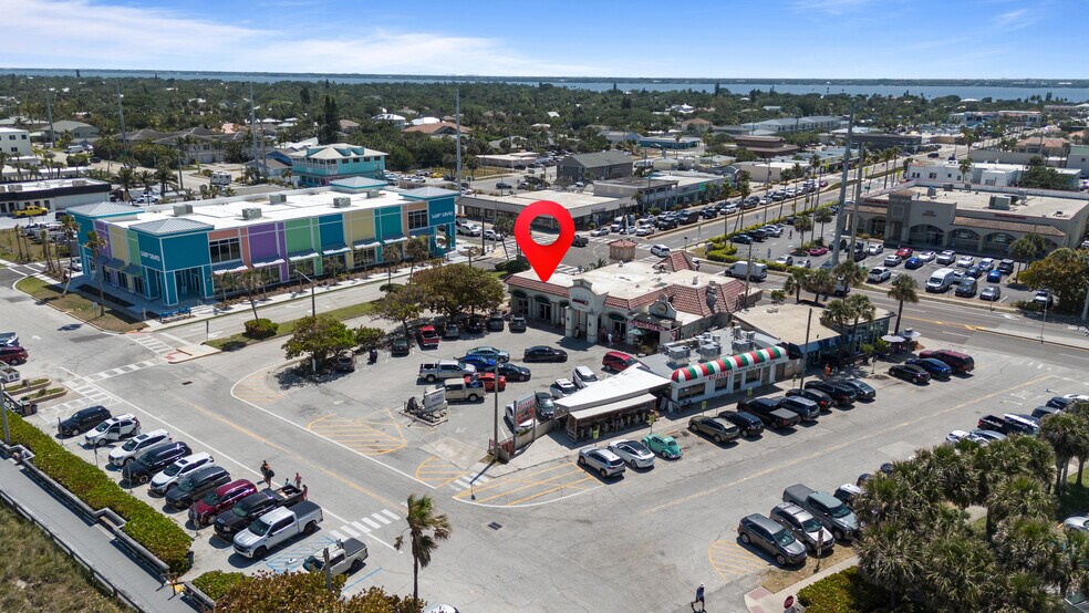 2 Fifth Ave, Indialantic, FL à louer - Photo de l’immeuble – Image 2 sur 21